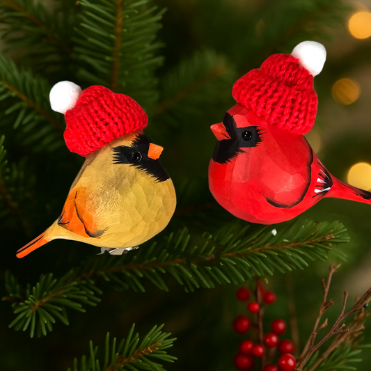 Cardinal Couple Clip‑On Christmas Wooden Ornaments with Mini Knit Hats – Gift Box Included